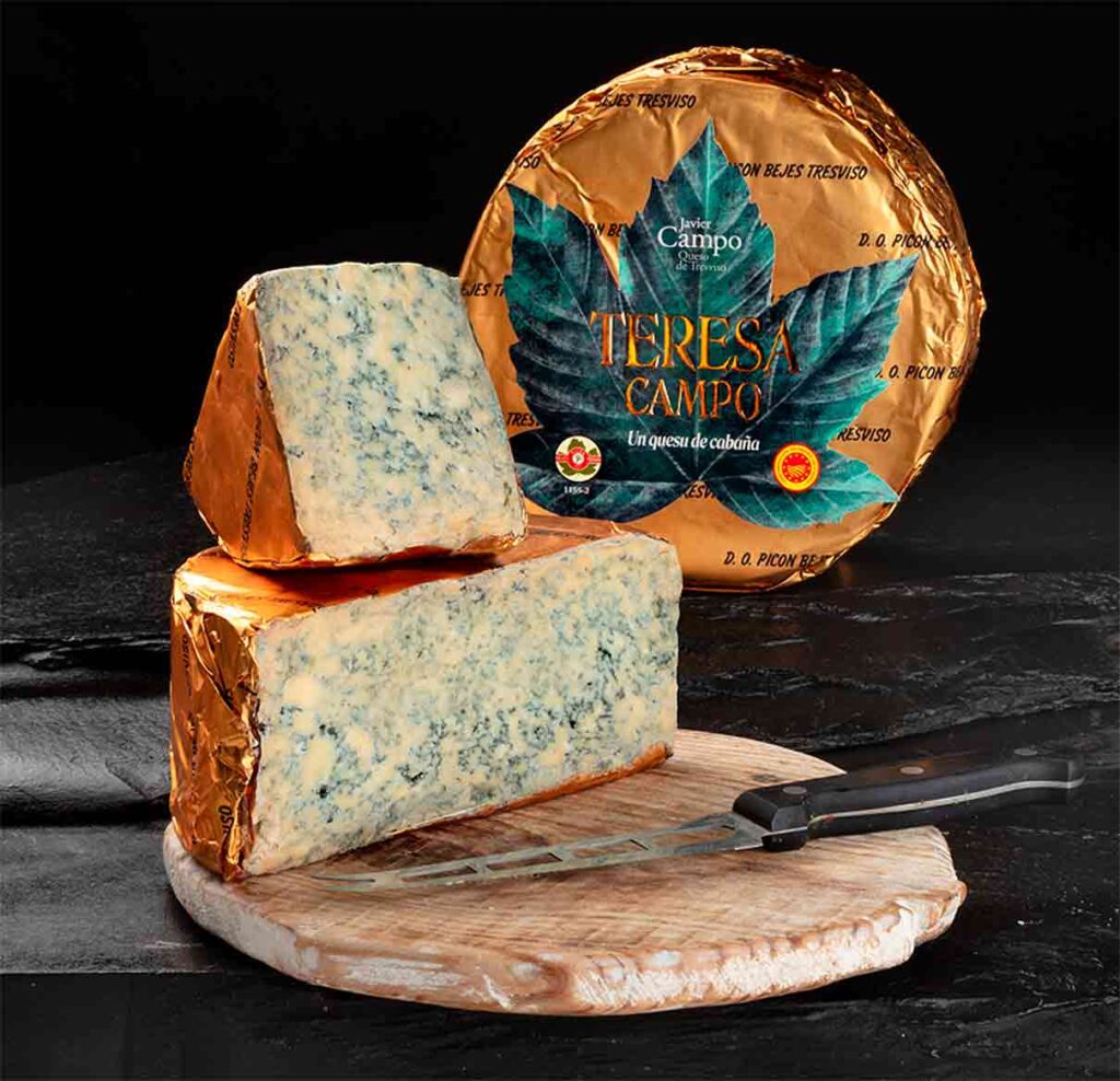 queso picón de la quesería Campo uno de los quesos de Liébana para tomar con miel de liebana