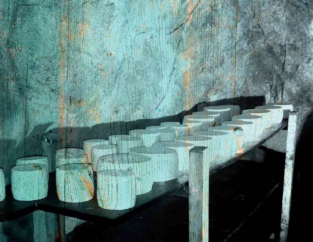 cueva de queso picón Rio Corvera uno de los quesos de Liébana para tomar con miel de liébana